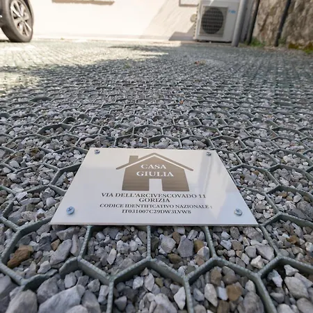 Appartamento New! Casa Giulia - Soggiorna Nel Cuore Di Con Terrazza E Parcheggio Privato Gorizia